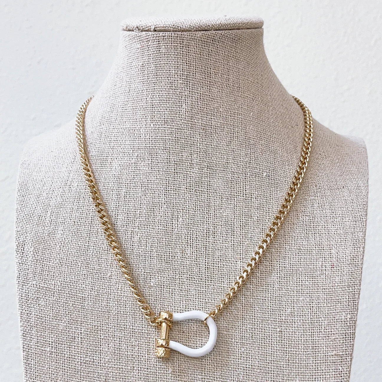 Horse Shoe Chain Necklace